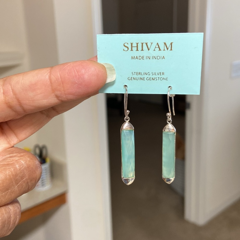 Quality dangling earrings, lovely.